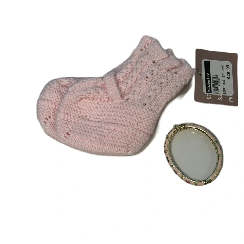 Blubelle Light Pink Knit Baby Booties NWT & pink flower bangle